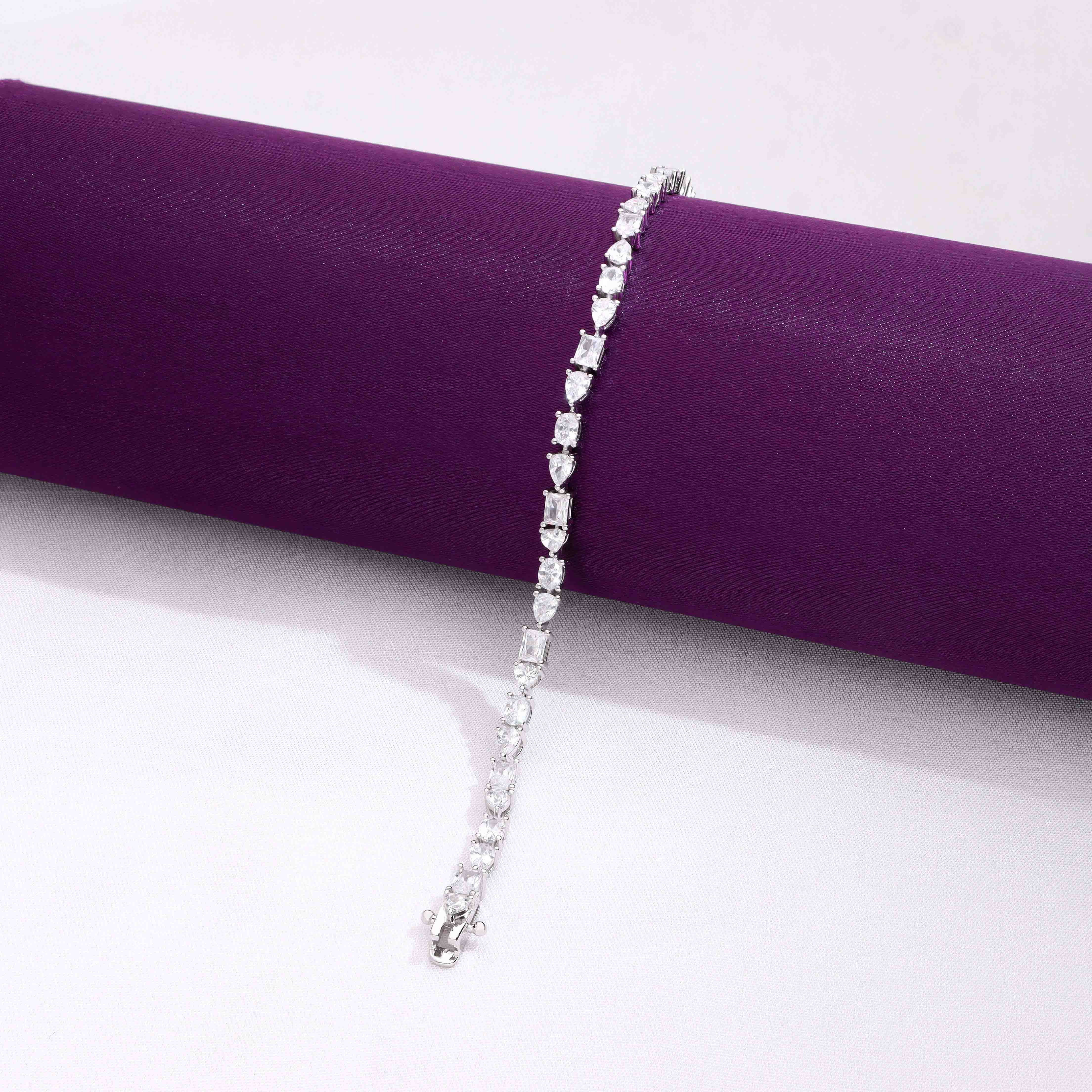 Splendid Shapes Crystals Silver bracelet