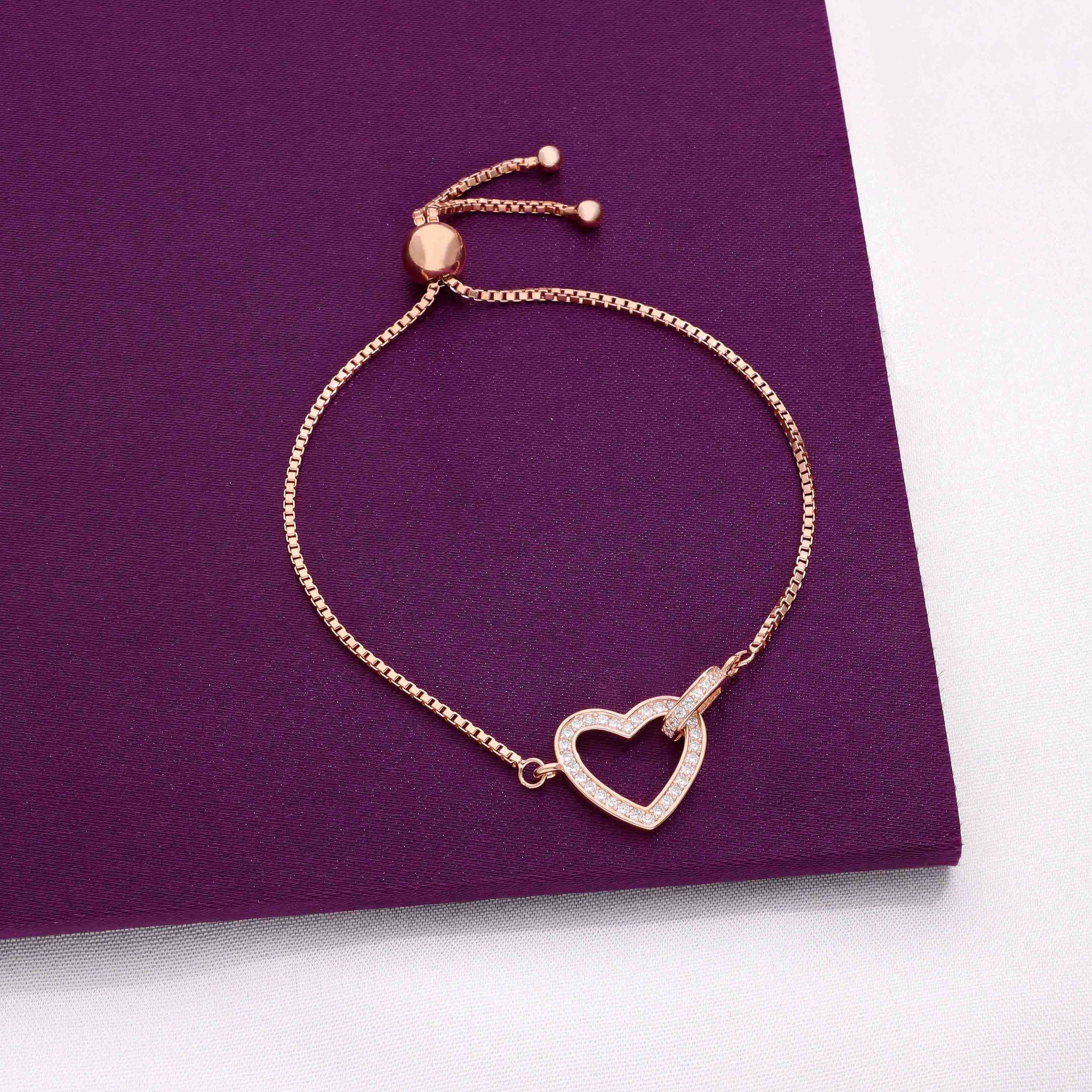 Alluring Heart Silver Link Bracelet - Image 4