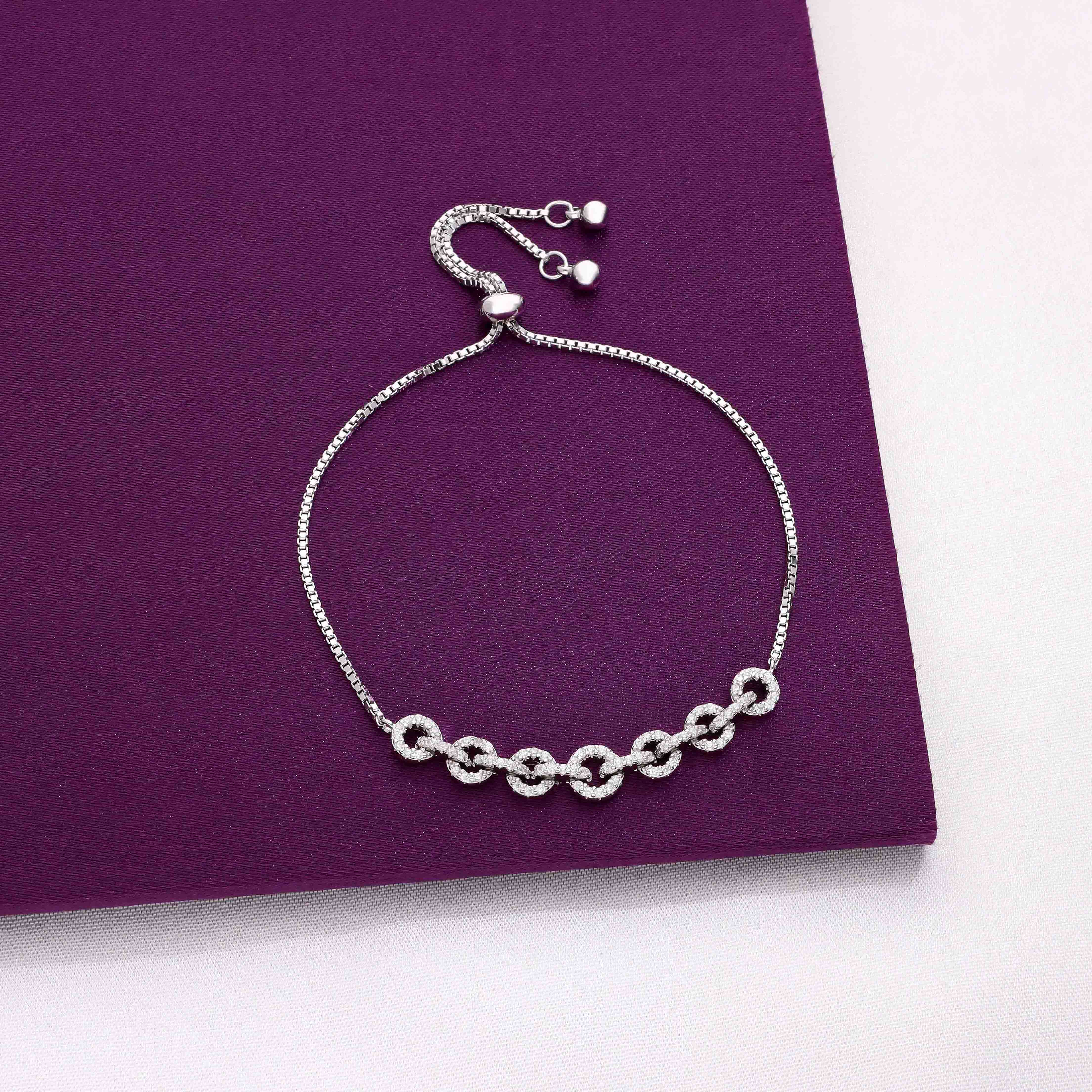 Exquisite Circular Link Bracelet